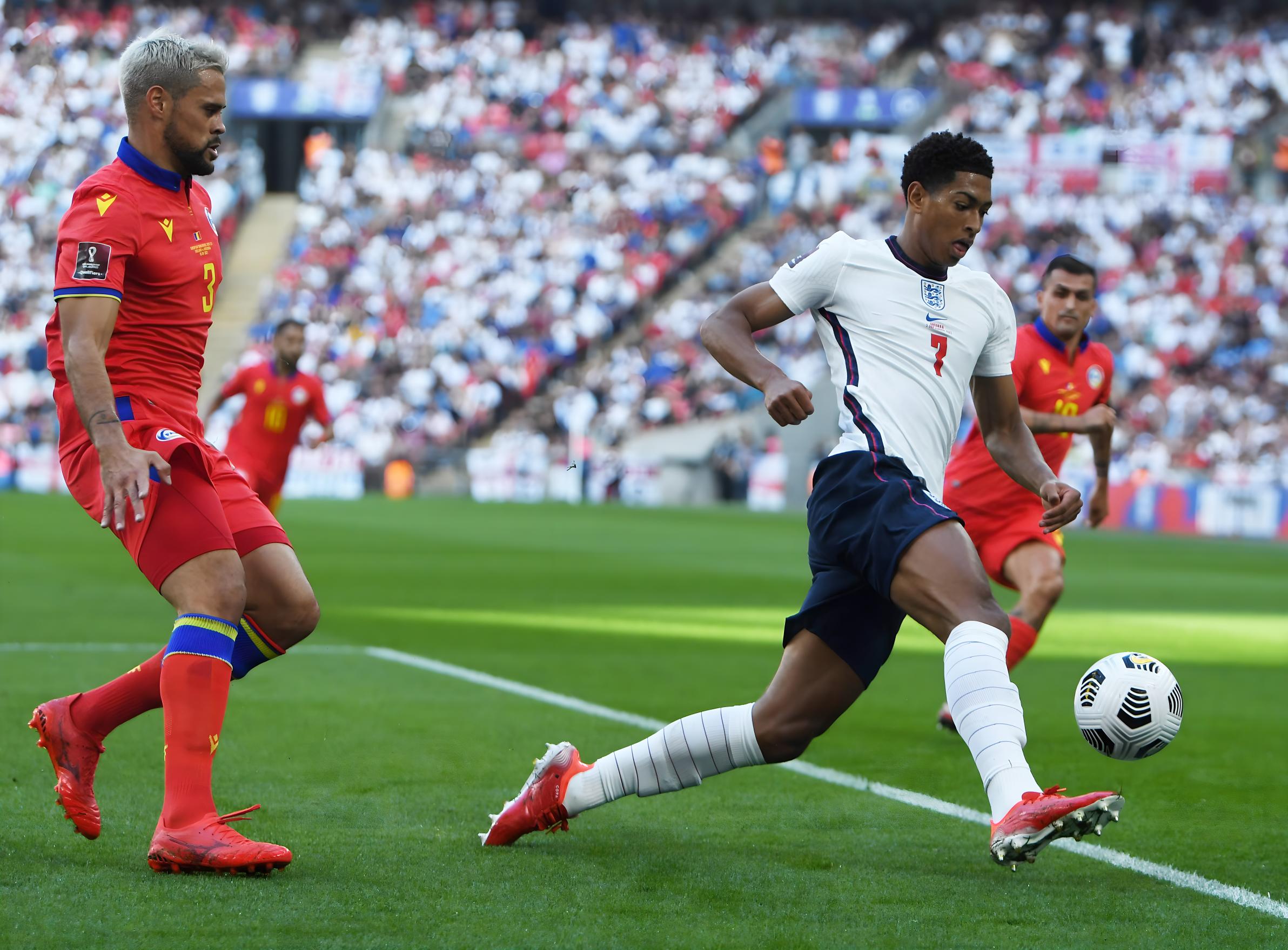 能够在边路 能够在边路