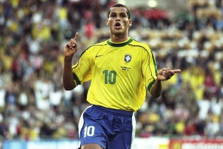 足球的长期 足球的长期